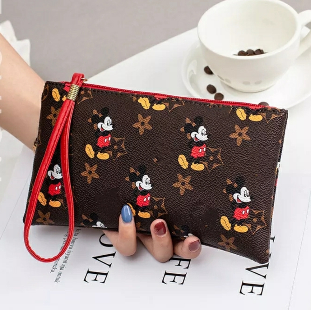 Disney theme coin bag. - Picture 1 of 3